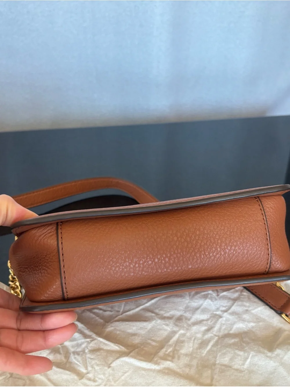 Authentic Tory Burch Carson Brown Leather Crossbody Bag with gold Chain
